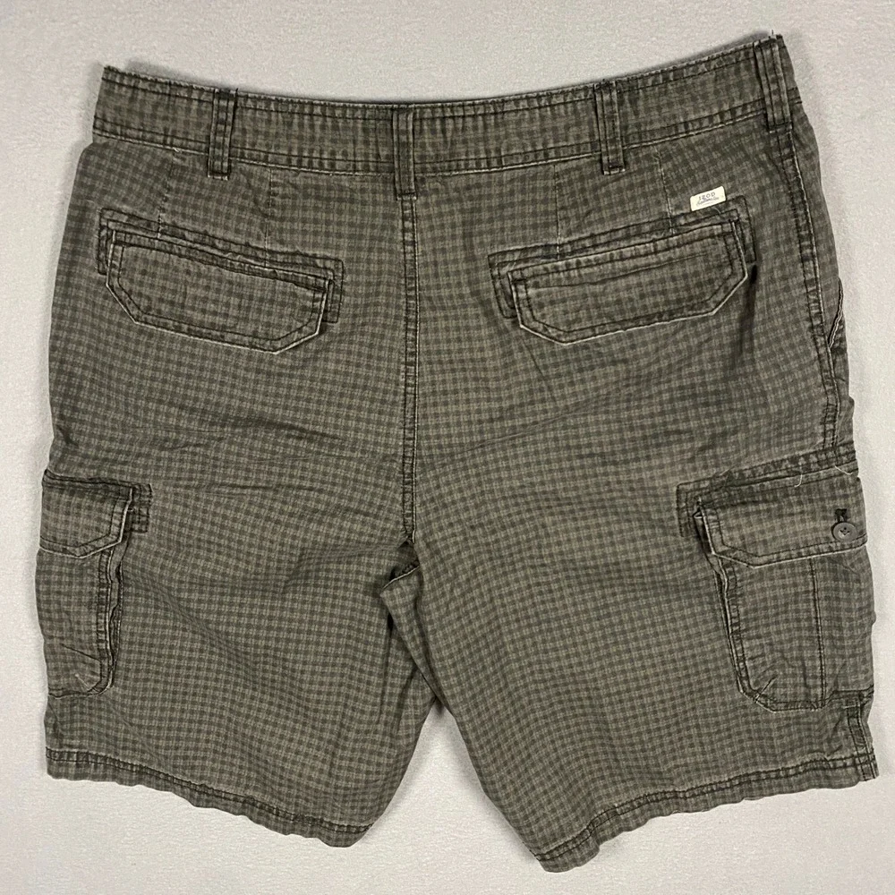 IZOD Saltwater Cargo Shorts Mens 36 Green Brown Plaid Cotton Pockets Micro Check